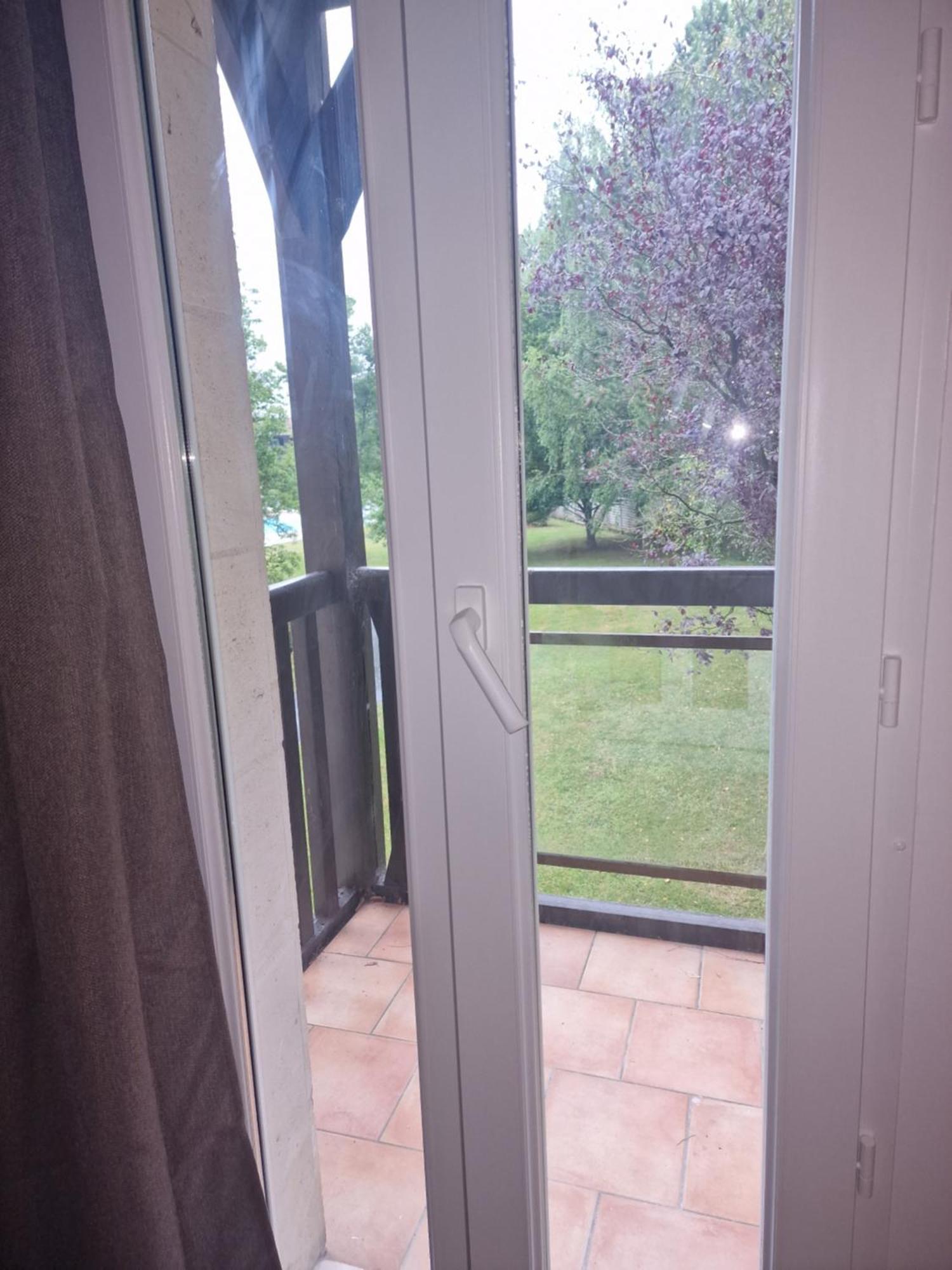 Appart 2 Chambres Piscine Chez Rox - Residence Du Golf Deauville Exterior photo